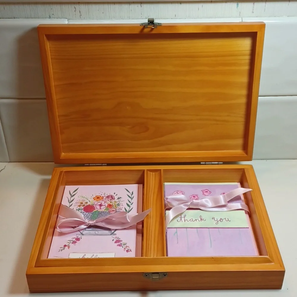 Vintage Handmade Unique  Chunky Painted Flowers ExLarge Card Box With Cards